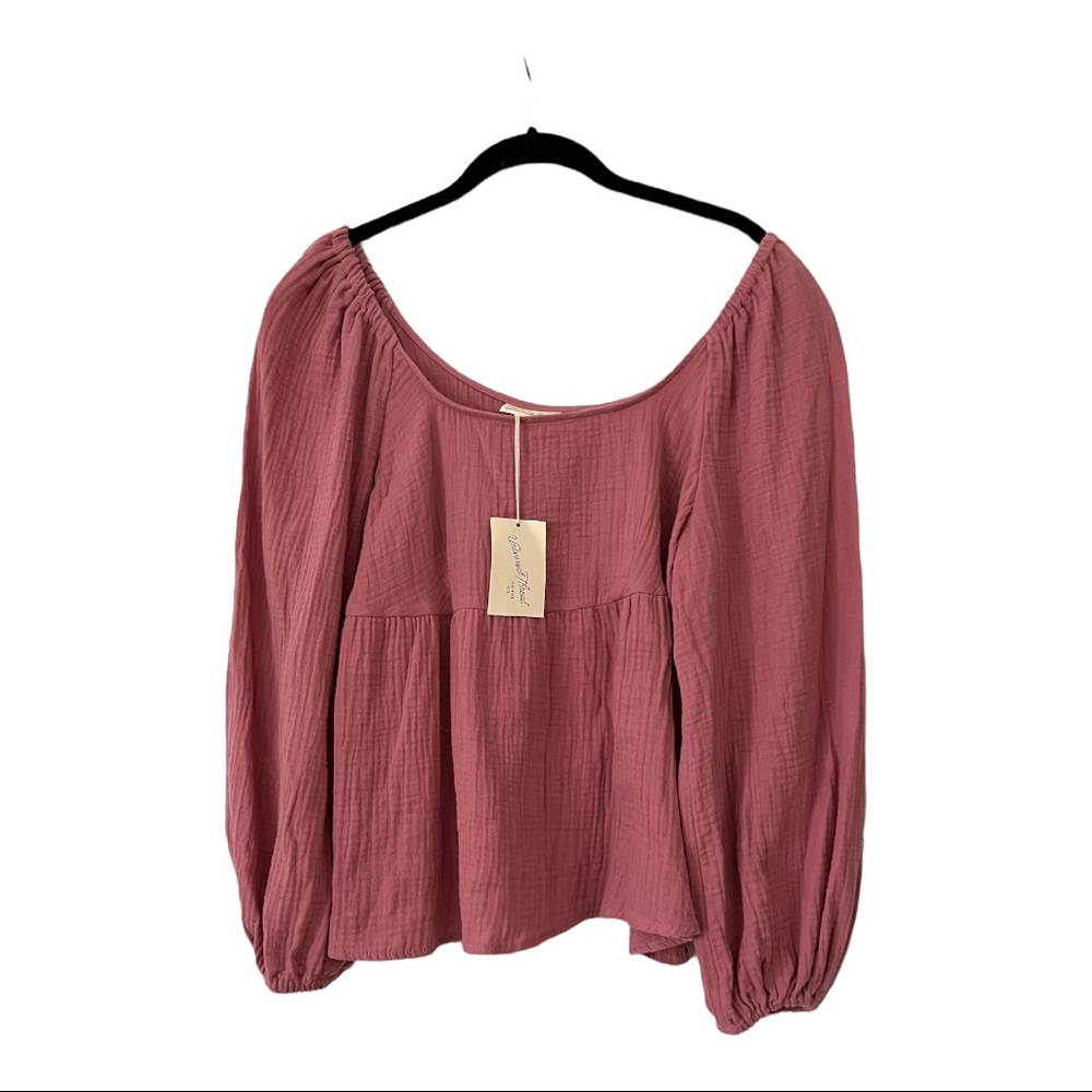NWT Universal Threads Ballon Sleeve Top